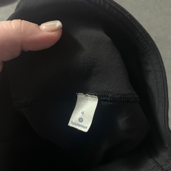 lululemon athletica Pants - Size 4 Lululemon Wonder Unders